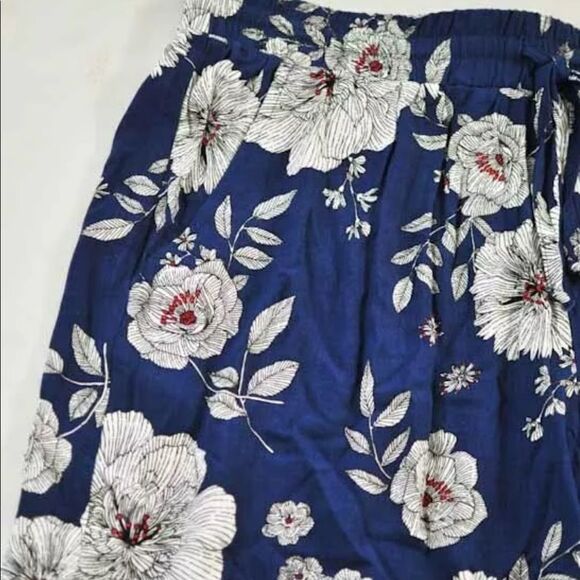 ✨ c wonder nouveau floral shorts✨ - Picture 3 of 6